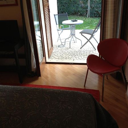 Villa Gioia Rooms Монтегранаро Екстер'єр фото