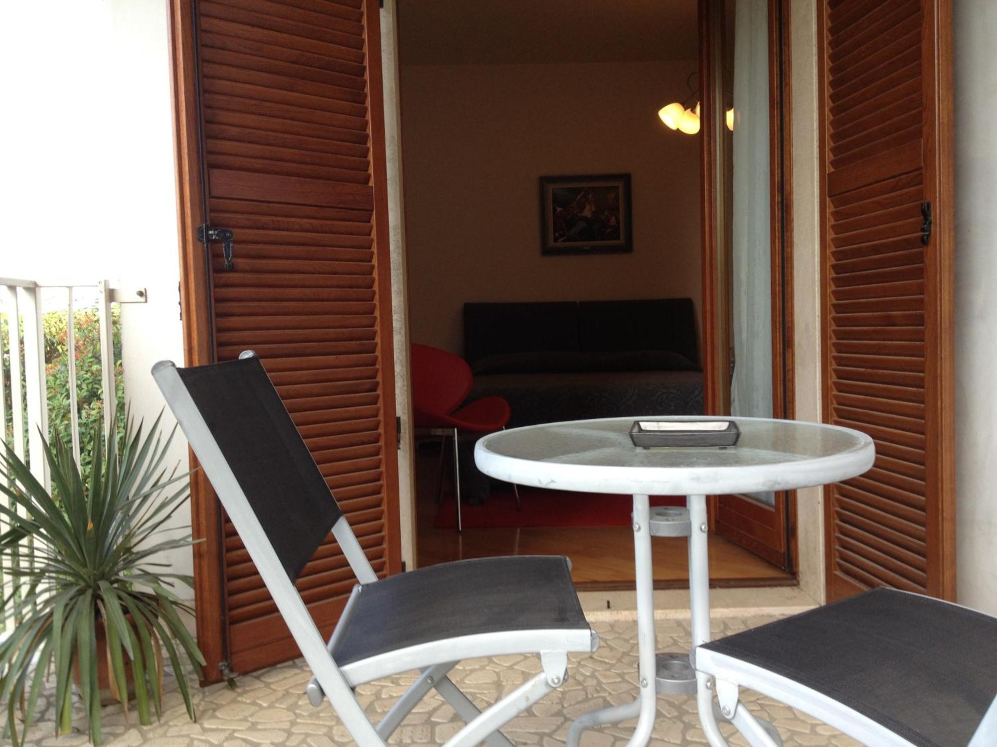 Villa Gioia Rooms Монтегранаро Екстер'єр фото