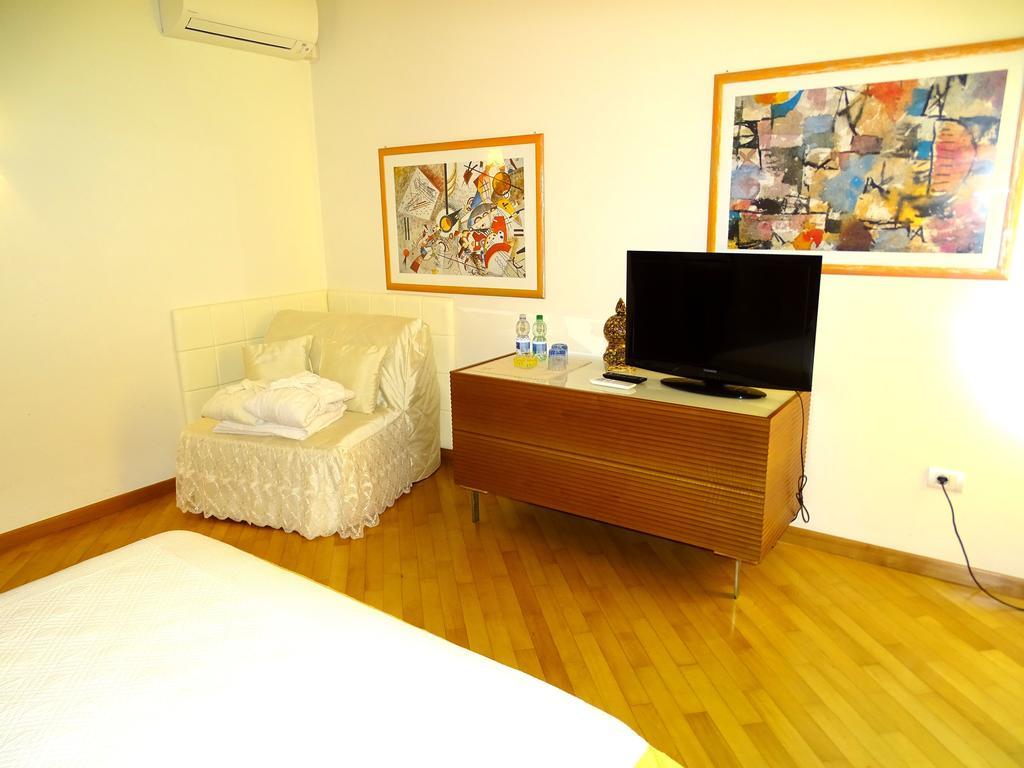 Villa Gioia Rooms Монтегранаро Екстер'єр фото