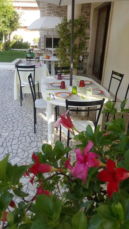 Villa Gioia Rooms Монтегранаро Екстер'єр фото