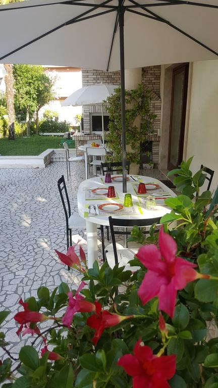 Villa Gioia Rooms Монтегранаро Екстер'єр фото